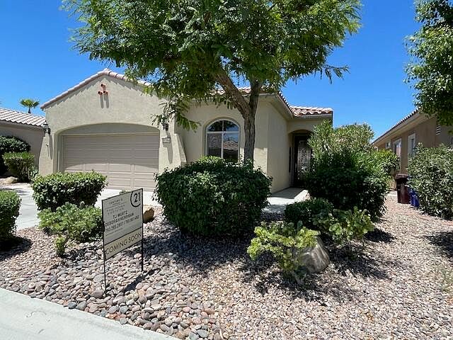 1st image of 81594 Avenida Contento