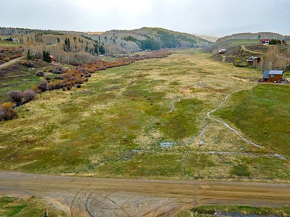 4th image of 150 Zuni Trl