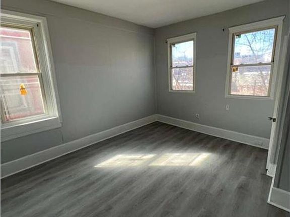 4th image of 5547 W Jefferson St