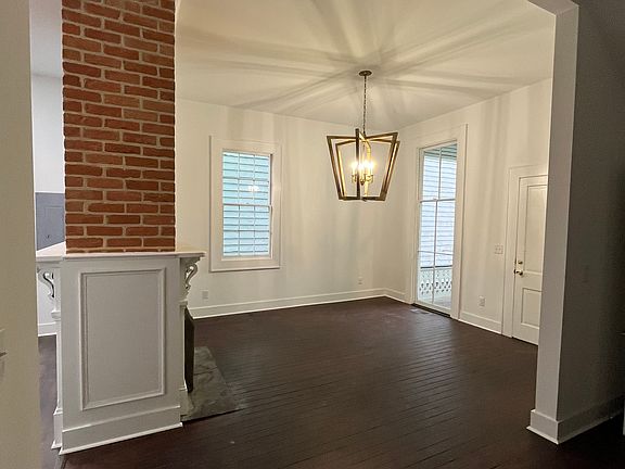 4th image of 30 Liberty St