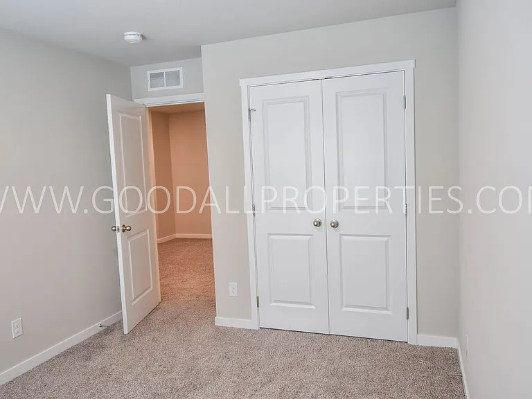 853 NE Iris Ave — Photo 9