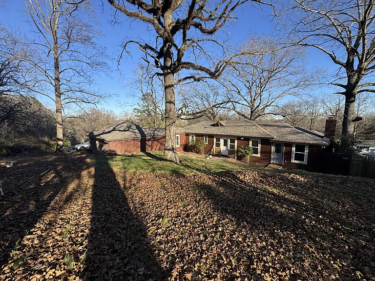3895 Azalean Dr — Photo 7