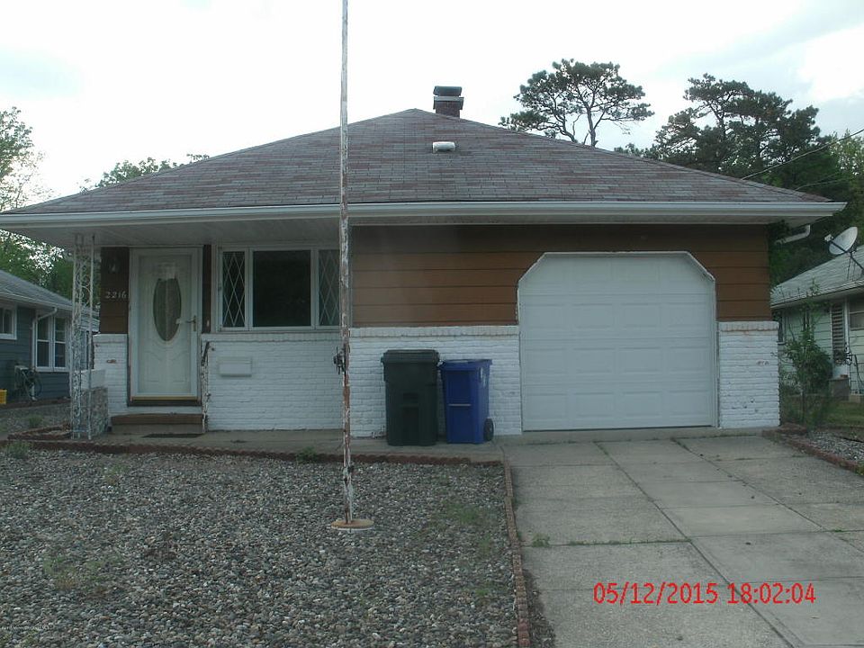 1st image of 2216 Mount Hood Ln
