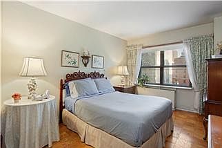 4th image of 160 E 38th St APT 8H
