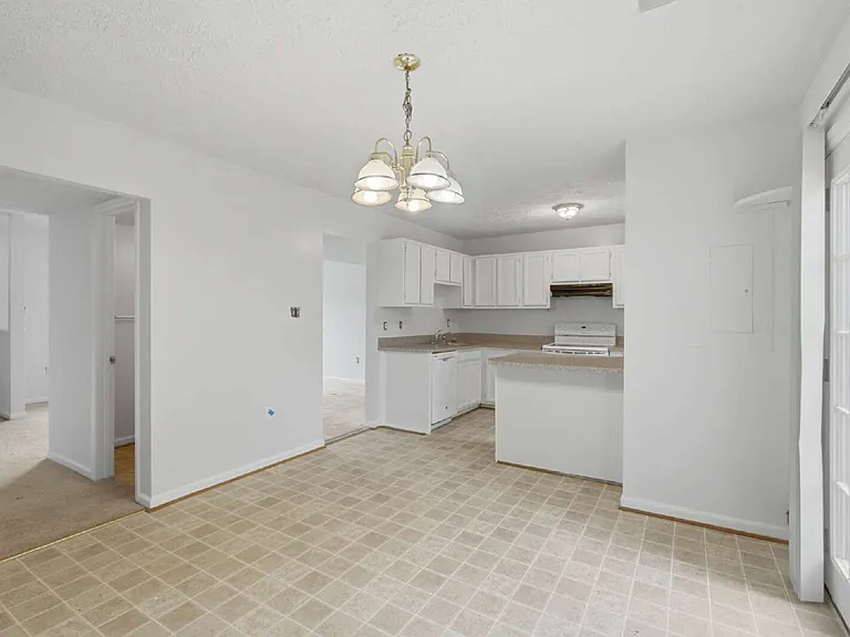8635 Reinecke Ct — Photo 12