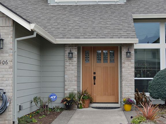 2nd image of 10506 NE 20th St