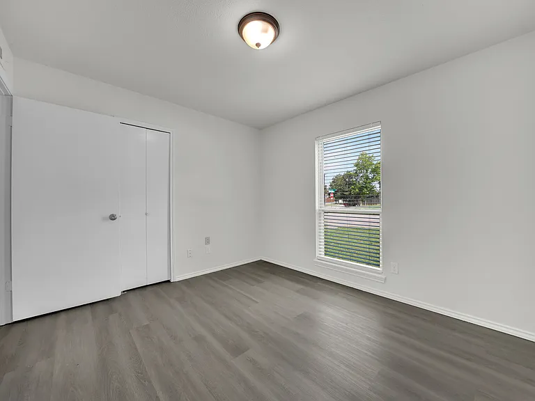 1300 Rivercrest Blvd — Photo 16