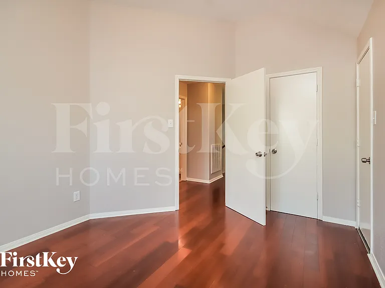 8306 White Willow Ln — Photo 14