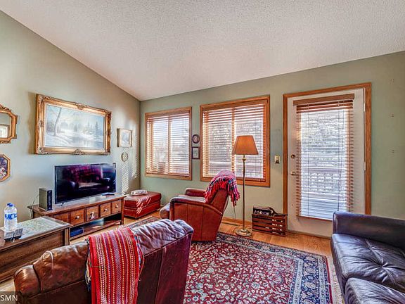 5th image of 8981 Thomas Dr
