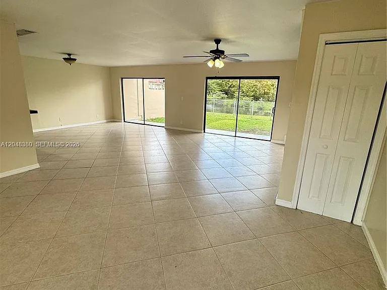 3167 Coral Springs Dr #123 — Photo 7