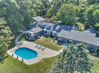 92 N Country Club Rd, Decatur, IL 62521