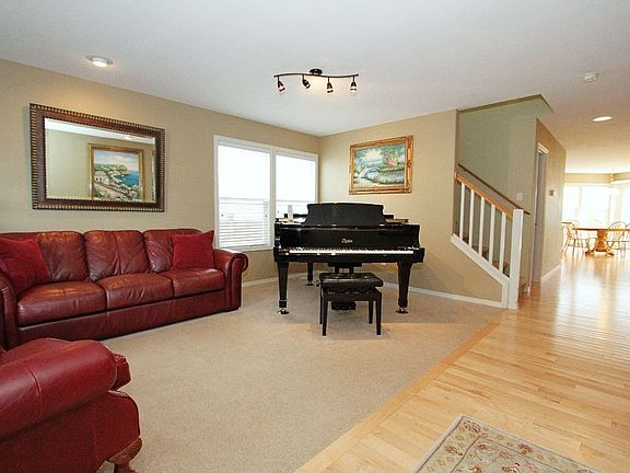 2nd image of 34520 SE Jay Ct