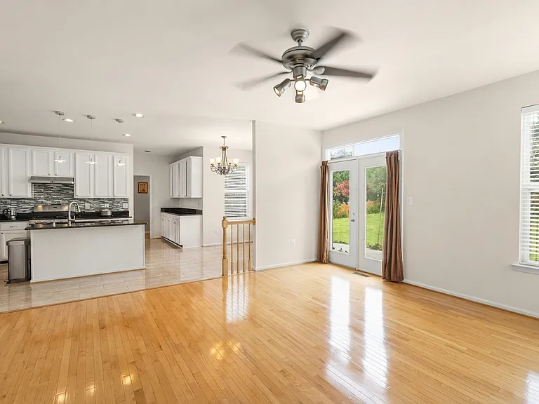 7707 White Willow Ct — Photo 11
