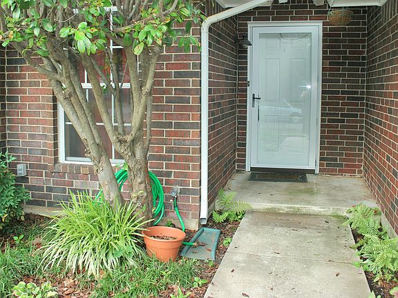 Front Entry Garden & Porch