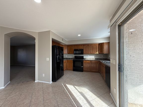 3rd image of 29252 N Rosewood Dr