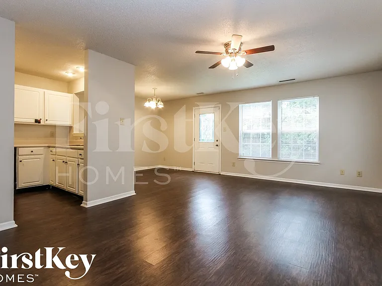 6518 Redland Way — Photo 2