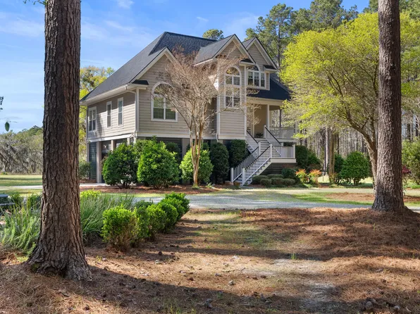 6042 Pawlett Blake Ln, Wadmalaw Island, SC 29487