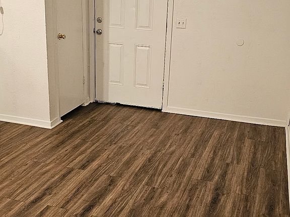 4th image of 4834 Donnelly Ave