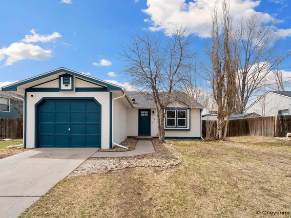 2208 Pine Ave, Cheyenne, WY 82007