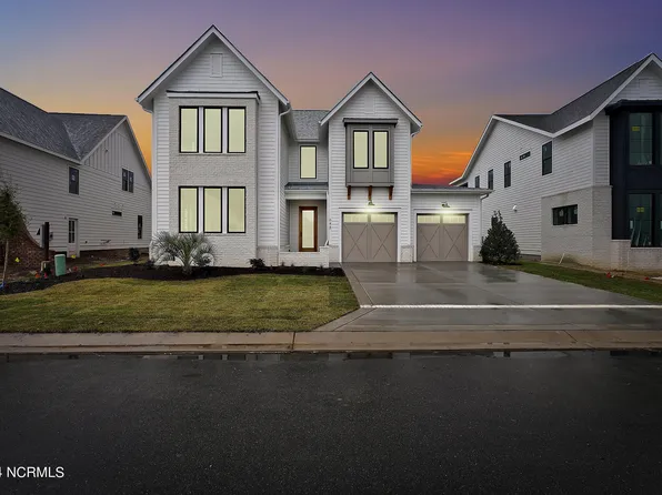 648 Waterstone Drive, Wilmington, NC 28411