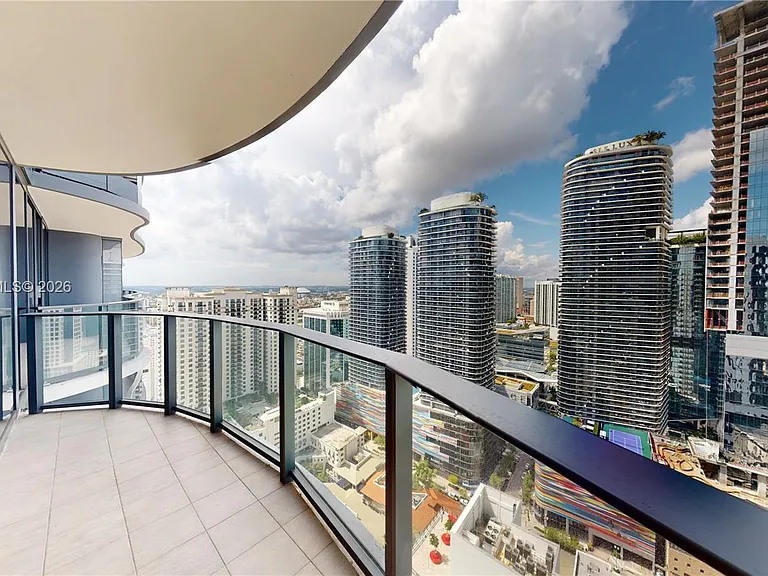 1000 Brickell Plz #3915 — Photo 14