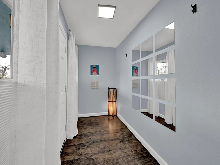 4710 Market St — Photo 9