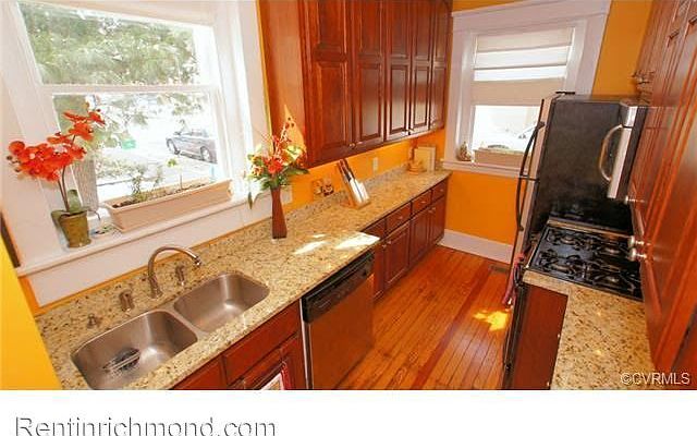 2nd image of 3327 Grove Ave #U1