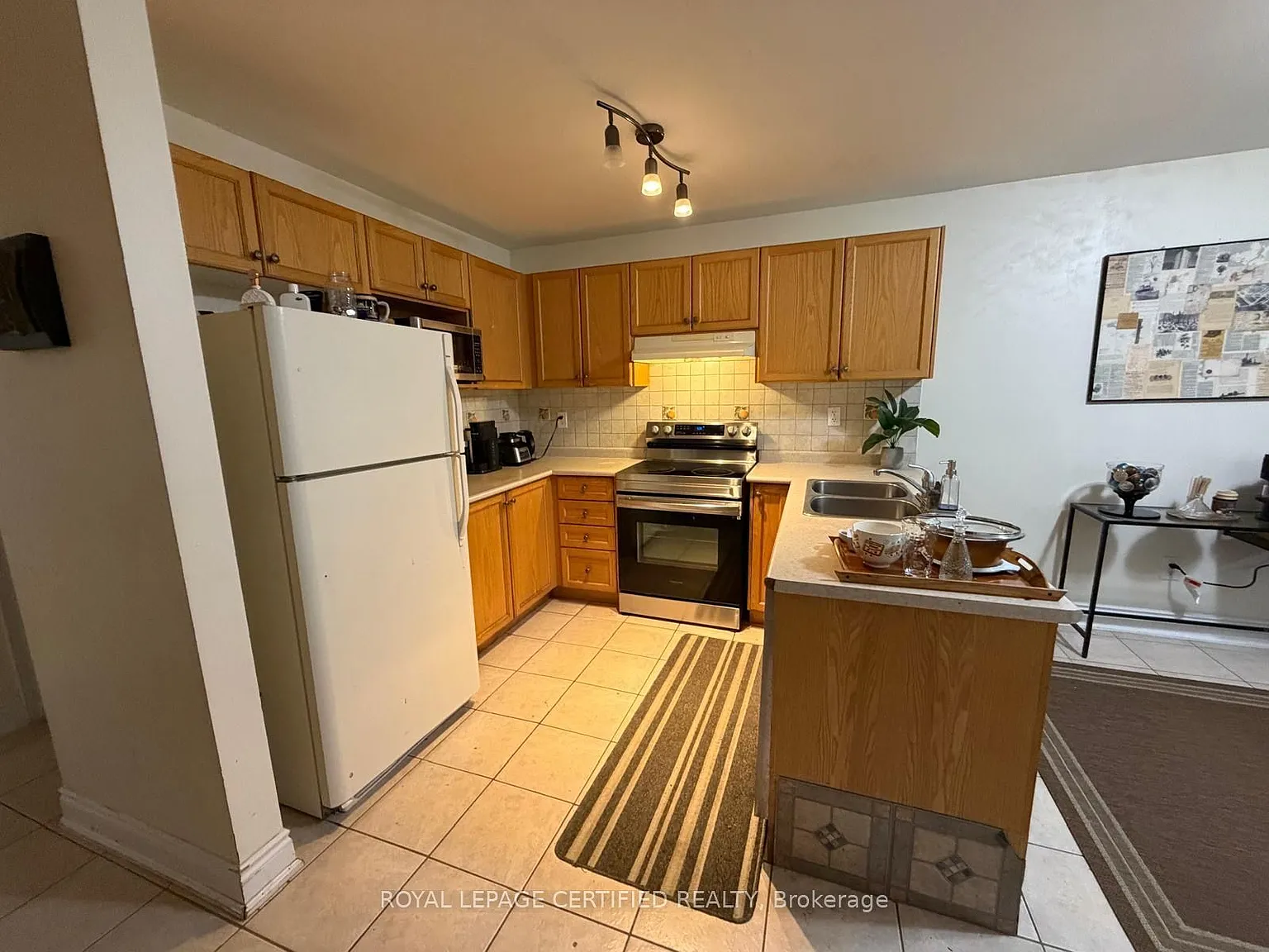 3 bed, $3,200 — Photo 4