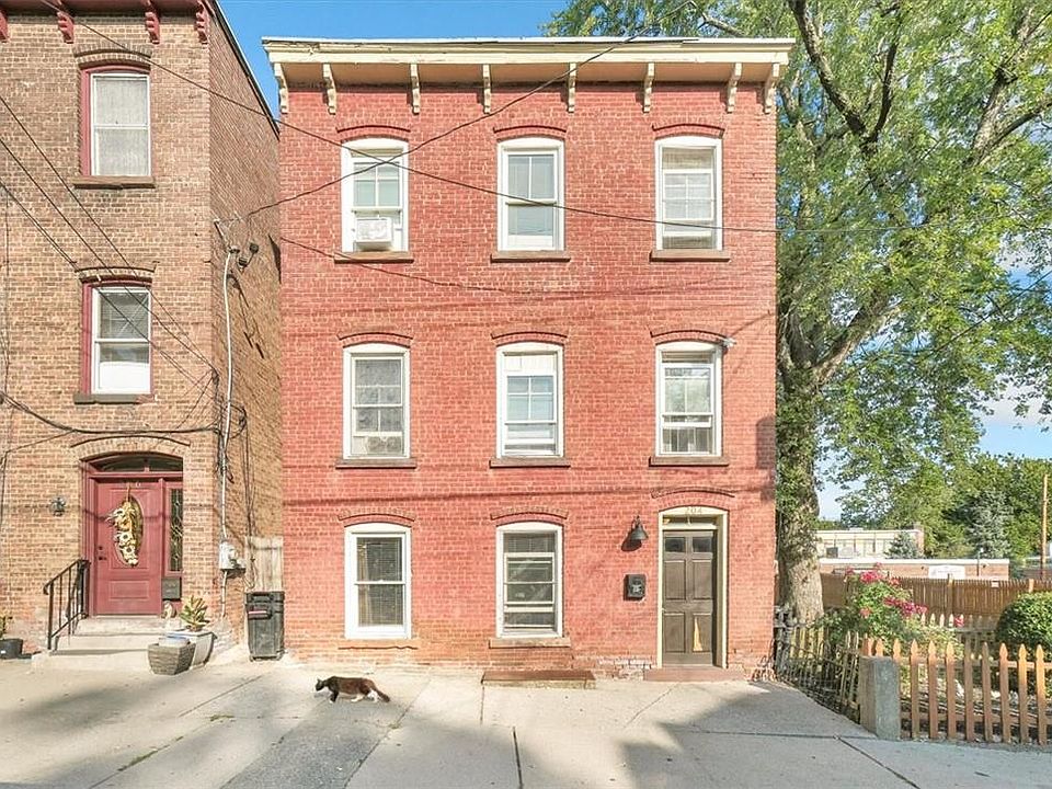 1st image of 204 N Miller Street