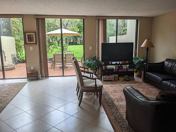 3rd image of 9870 Costa Del Sol Blvd #E-93