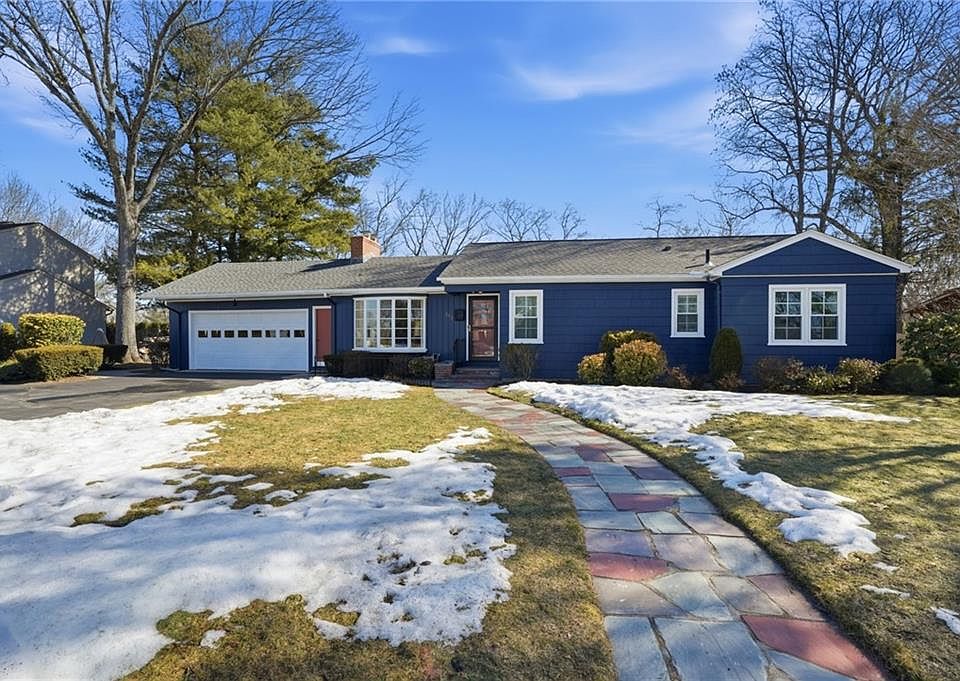 1st image of 242 Bretton Woods Dr