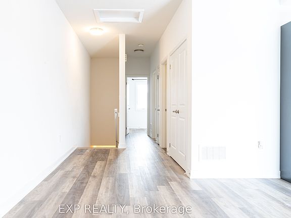 5th image of 205 W Oak Trl #40