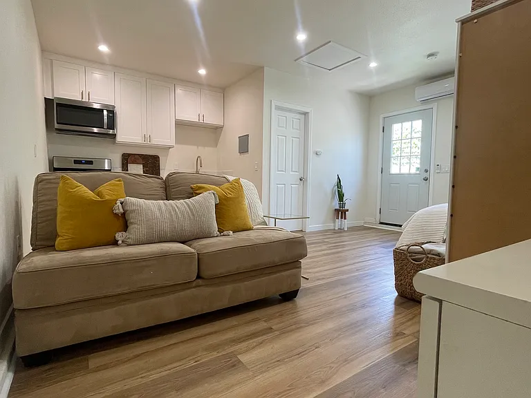 281 E Edna Pl — Photo 8