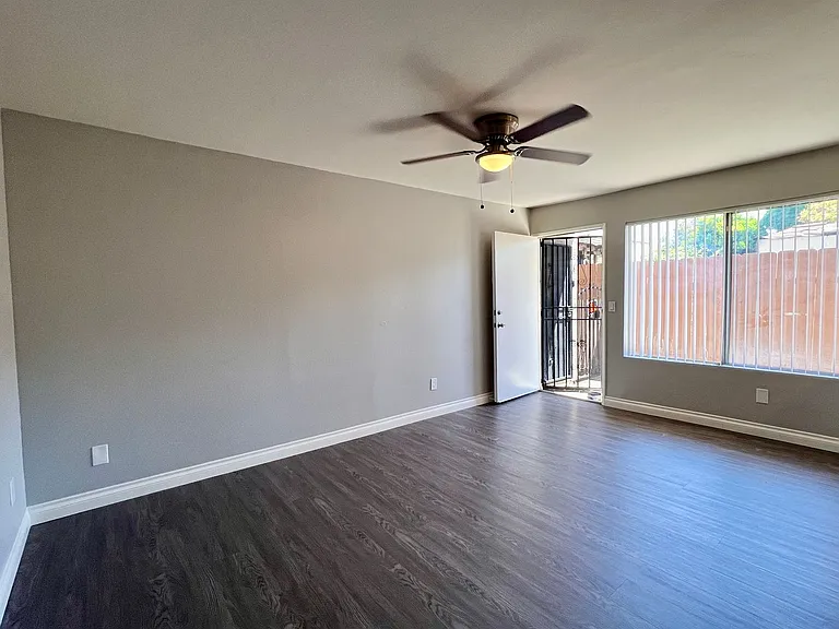 225 E 1st St. — Photo 3
