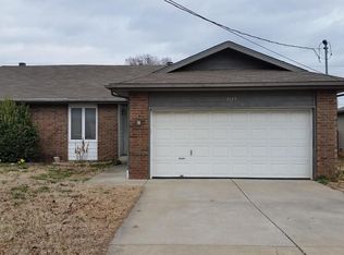 3139 W Hanover St, Springfield, MO 65807