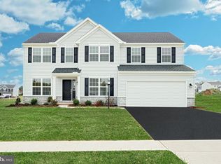 4068 Country Dr, Dover, PA 17315