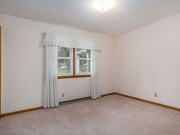 2nd image of 110 Berry Hill Dr