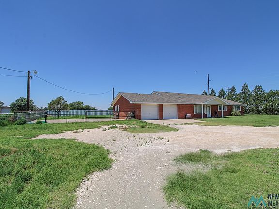 3rd image of 1875 S Roosevelt Rd S #7