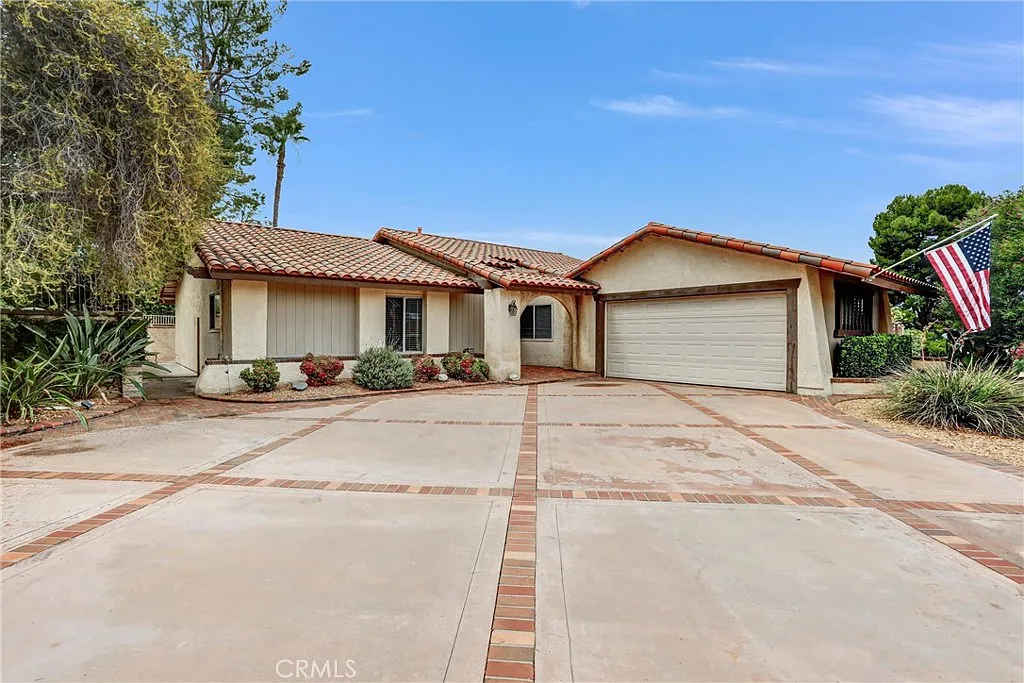 3 bed, 1553 sqft, $3,500 — Photo 4