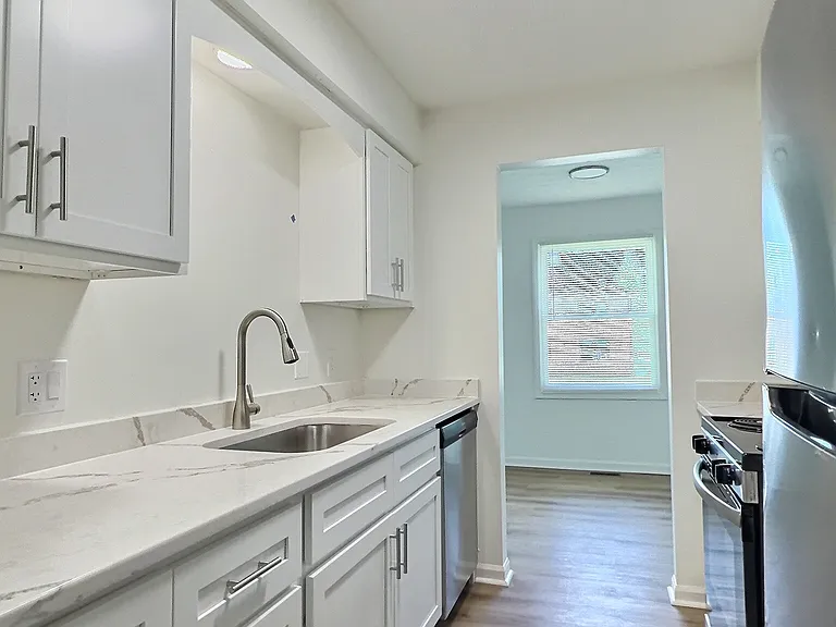 1114 Pawnee Trl #1 — Photo 3