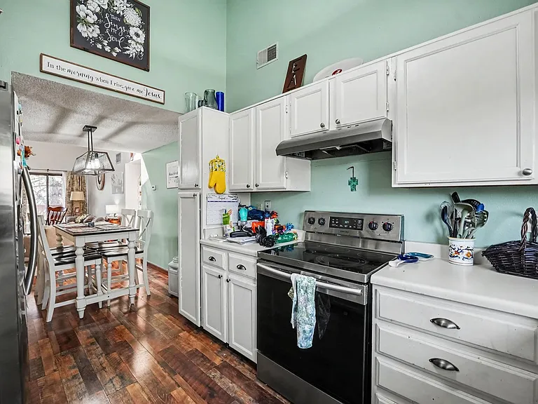 416 Wright St #304 — Photo 7