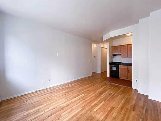 Rented by City Connections Realty | media 13