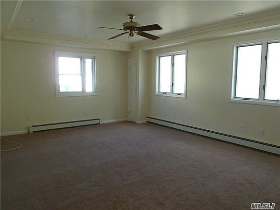4th image of 539 W Park Ave