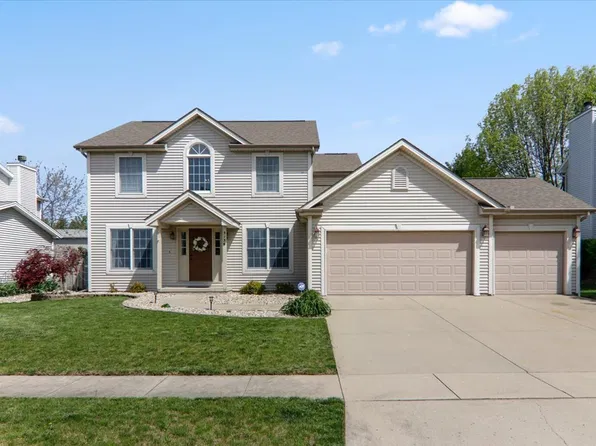 3136 Auburn Rd, Bloomington, IL 61704