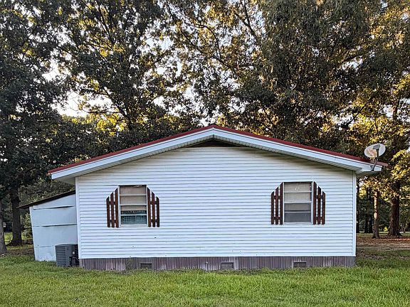 3rd image of 90 Red Oak Rd