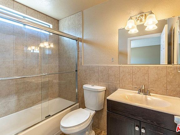 2nd image of 8331 Cedros Ave #15