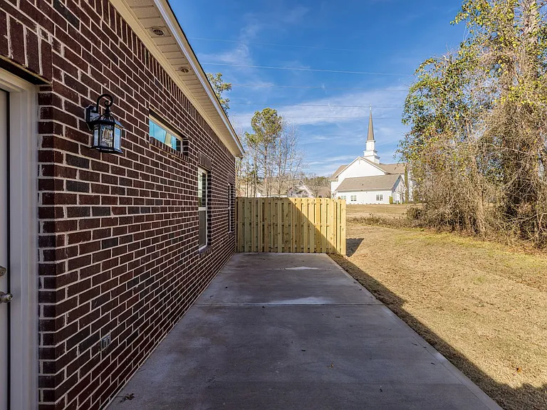402 Manly Way — Photo 44