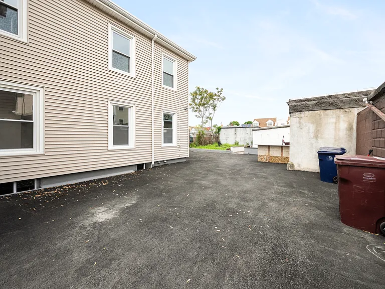 16 Oakes St #1 — Photo 16