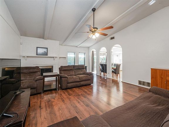3rd image of 1168 Shadyglen Cir