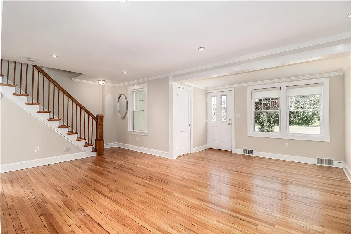 2 bed, 1300 sqft, $5,000 — Photo 4